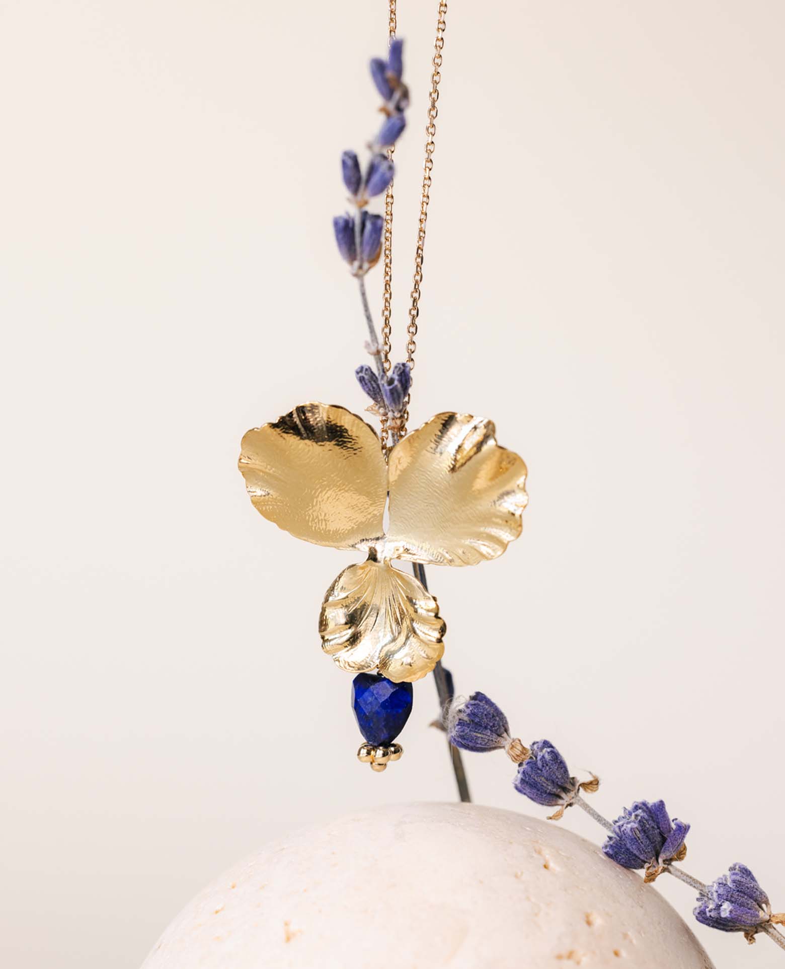 Collier Pensée MM + coeur lapis