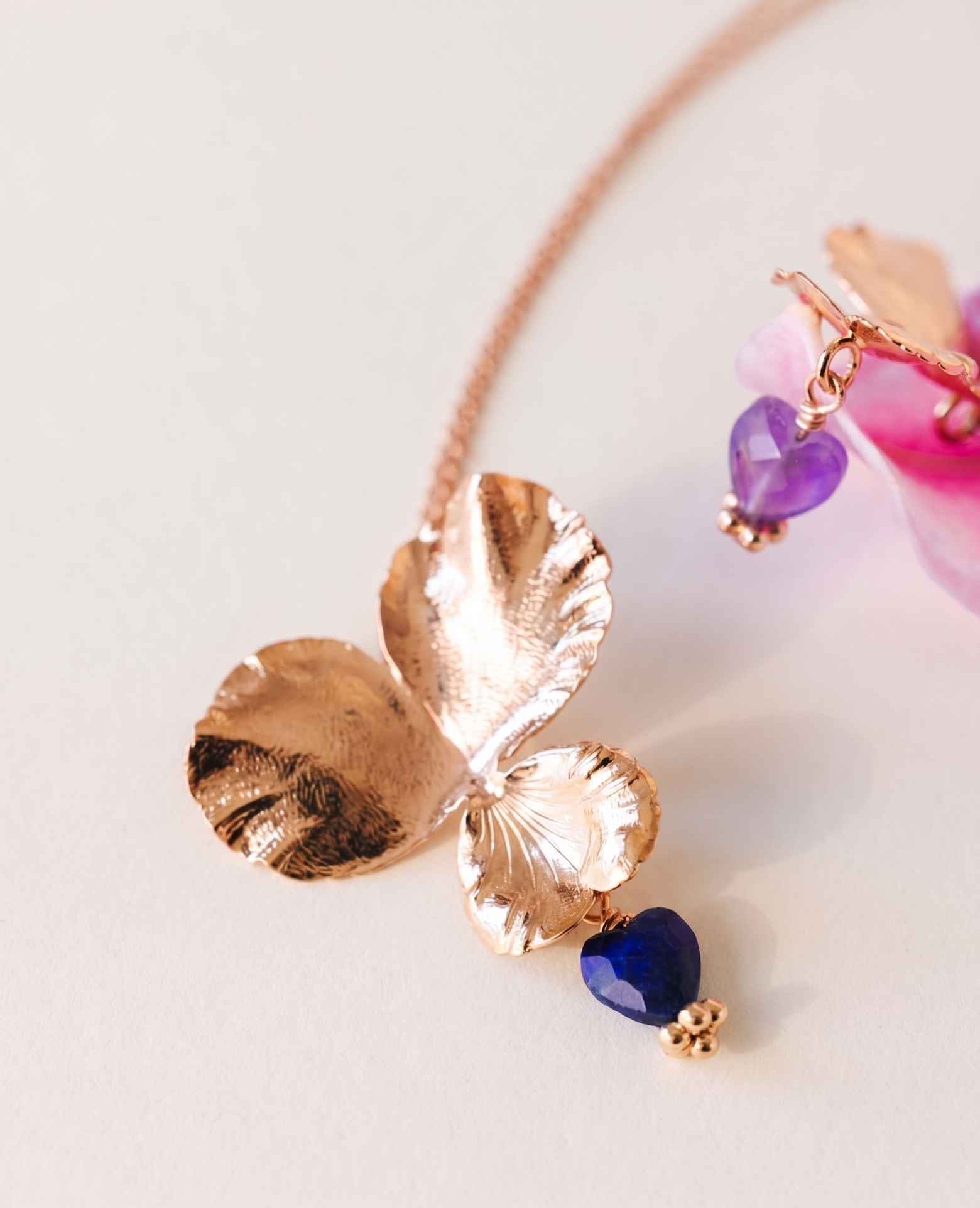Collier <i>Pensée</i> Coeur de lapis lazuli