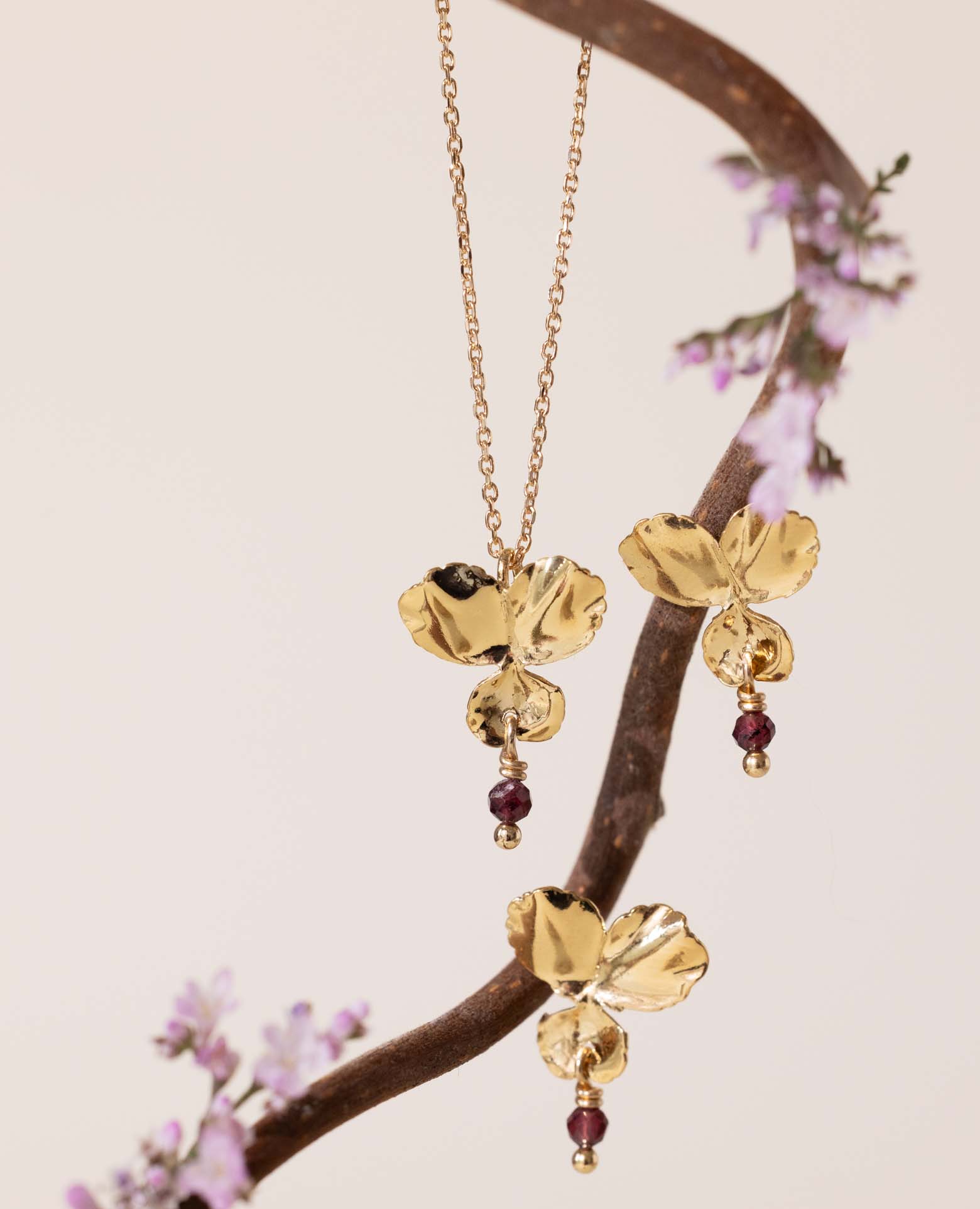 Collier Pensée PM / janvier grenat