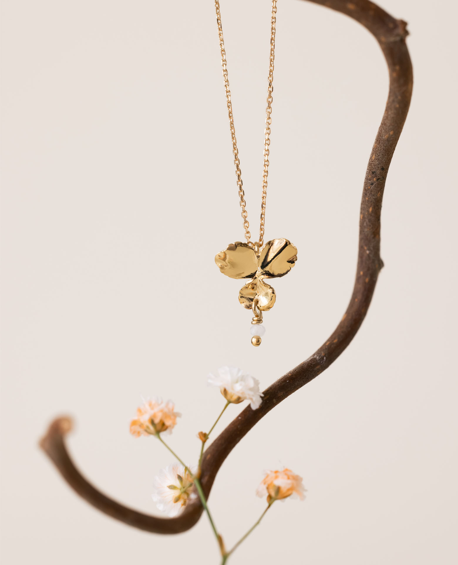 Collier Pensée PM / avril pierre de lune