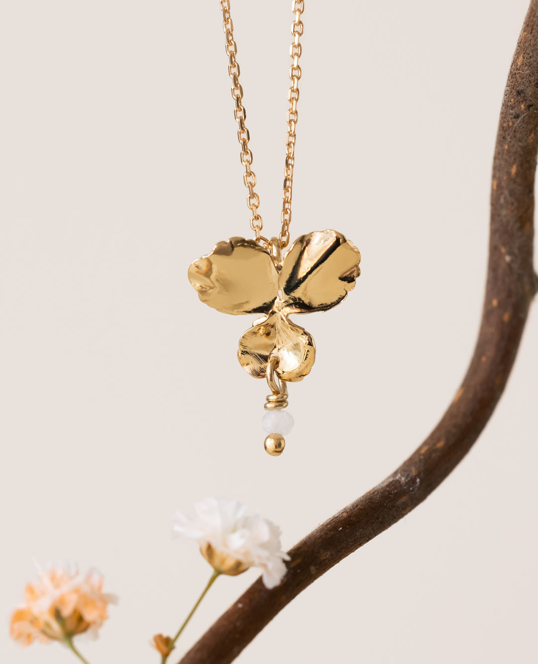 Collier Pensée PM / avril pierre de lune