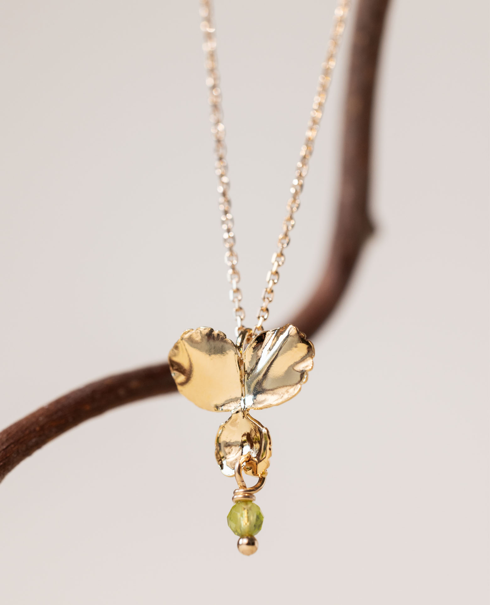 Collier Pensée PM / aout péridot