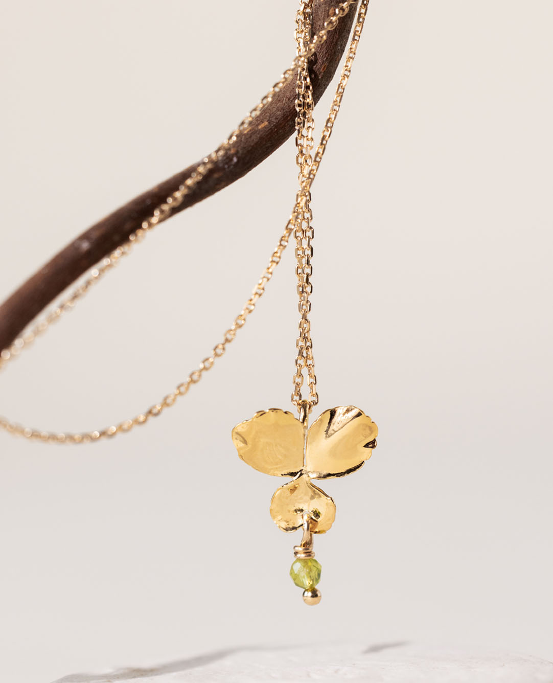 Collier Pensée PM / aout péridot