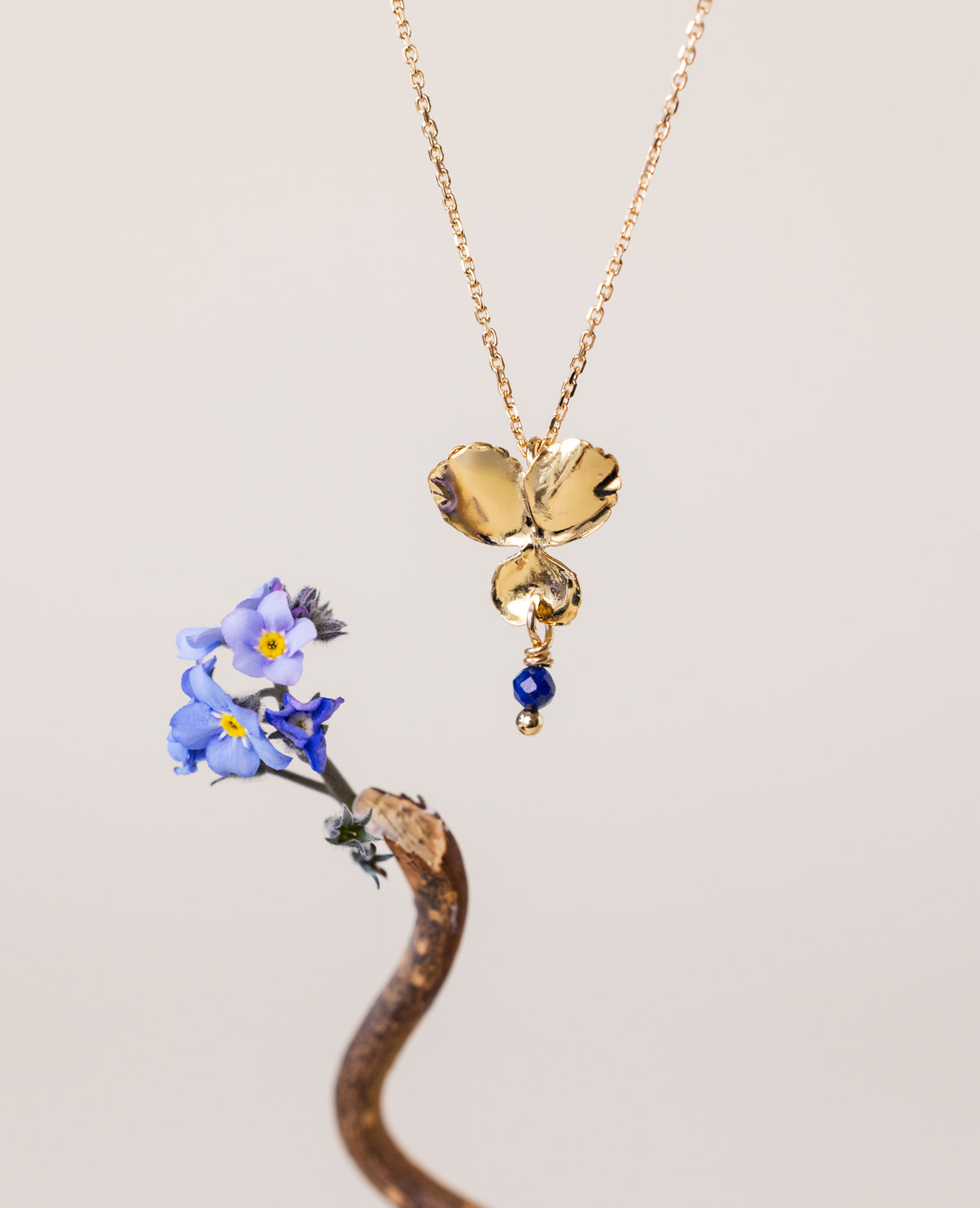 Collier Pensée PM / septembre lapis lazuli