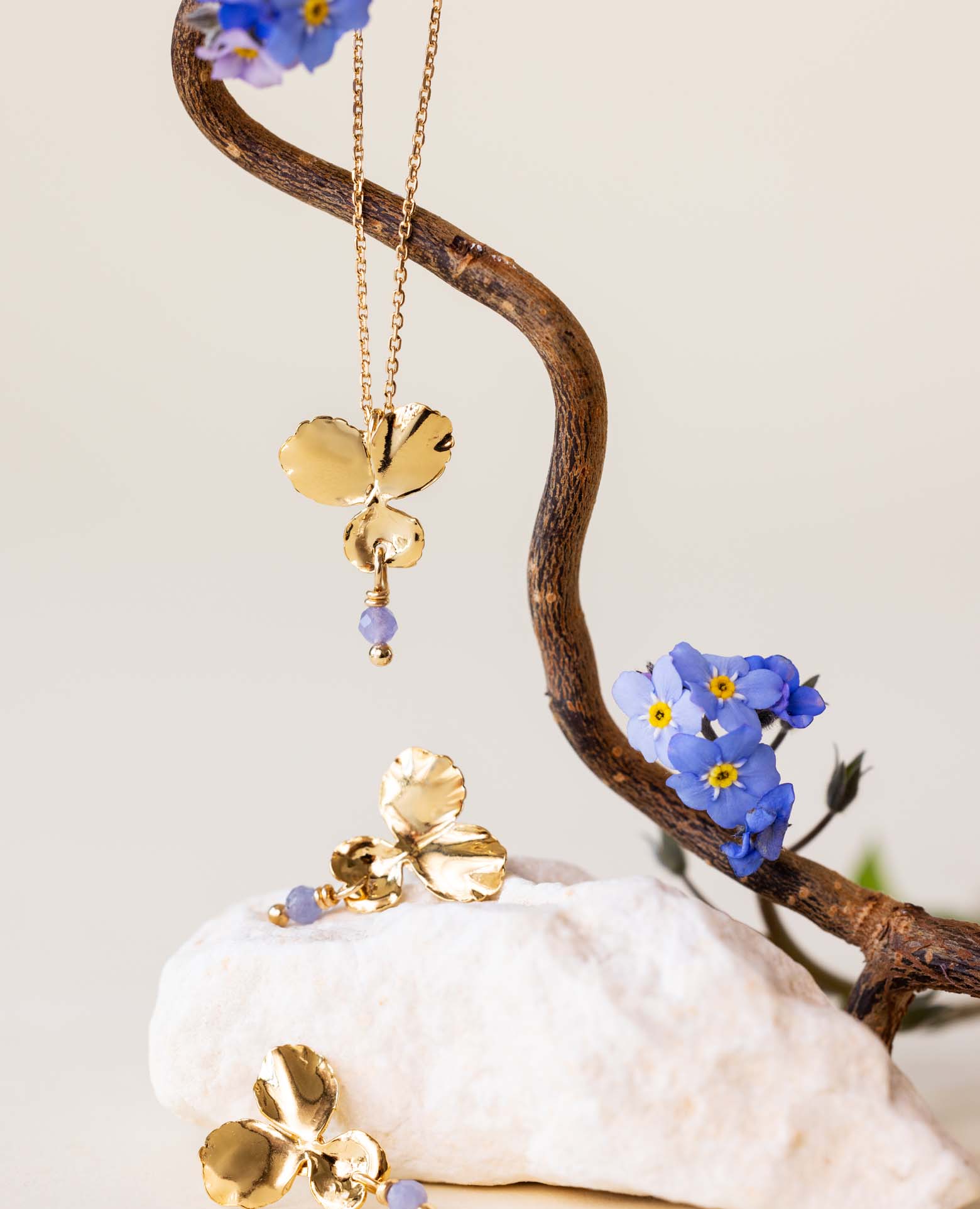 Collier Pensée PM / décembre tanzanite