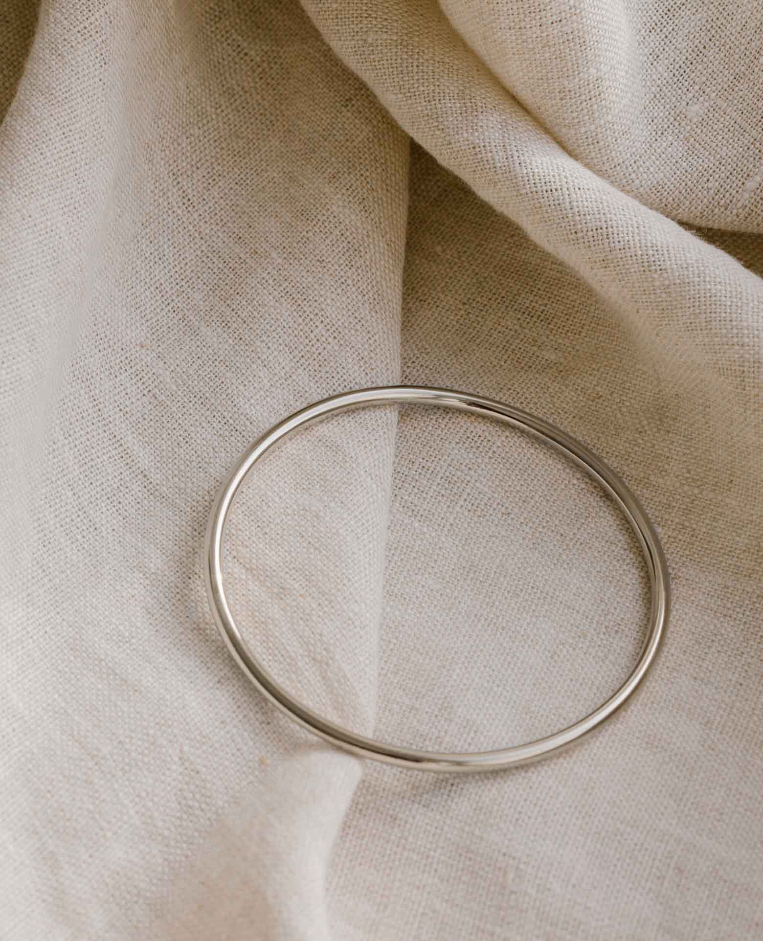 Bracelet jonc <i>argent massif</i>