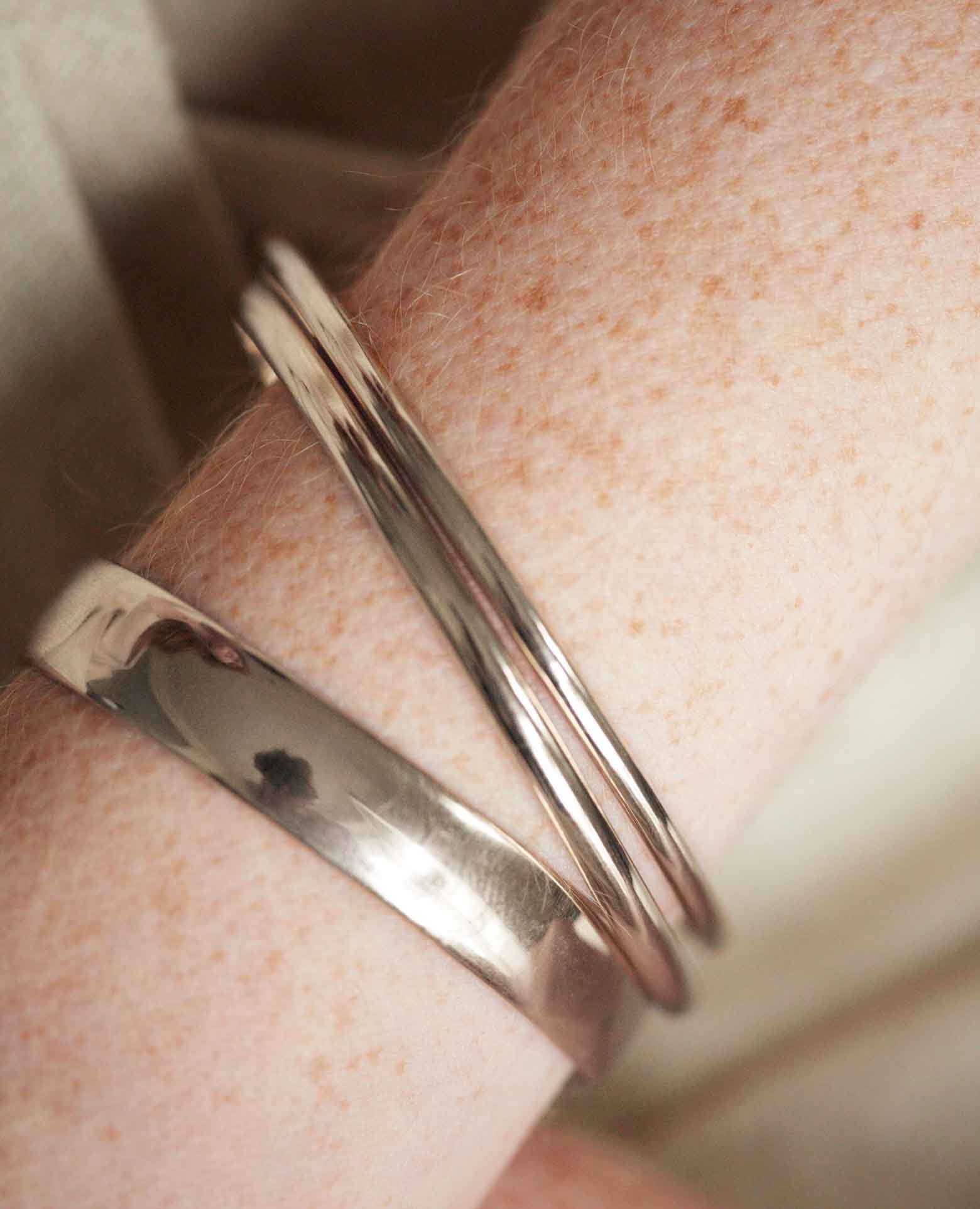 Bracelet jonc <i>argent massif</i>