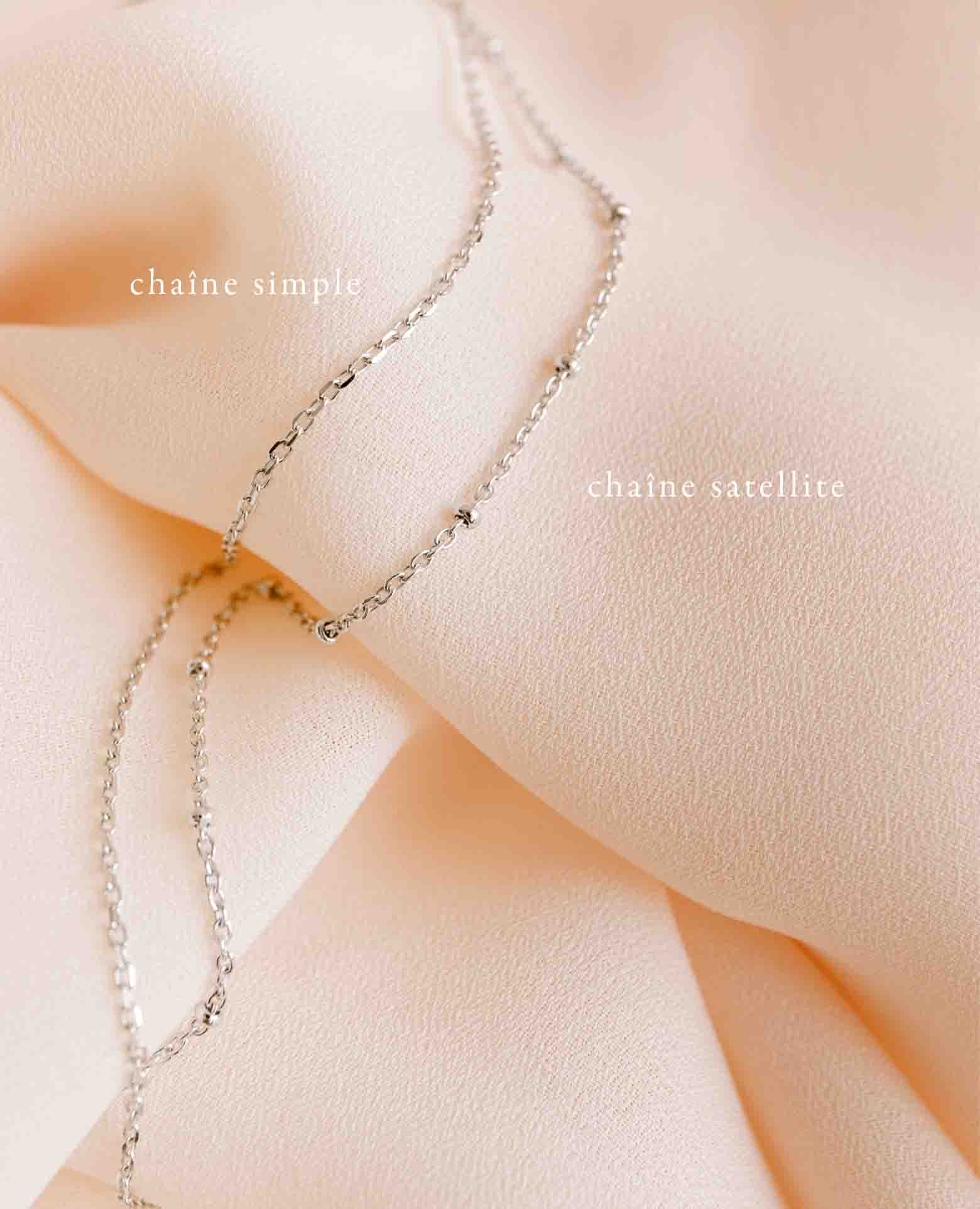 Collier pierre de <i>Citrine</i> et initiale argen