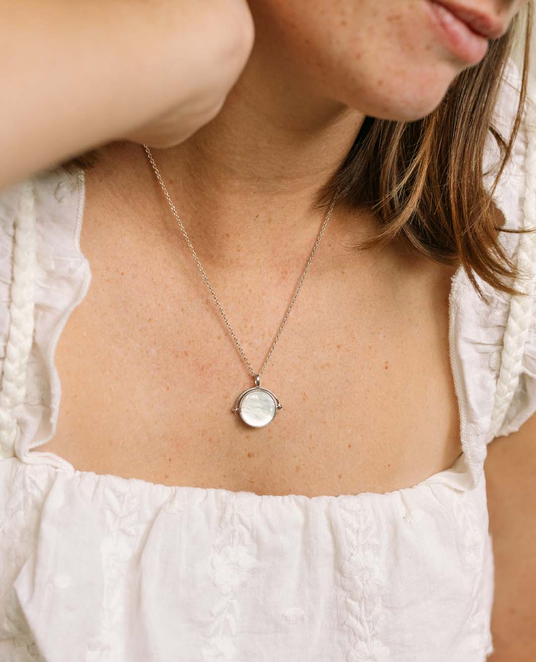 Collier nacre personnalisé prénom argent