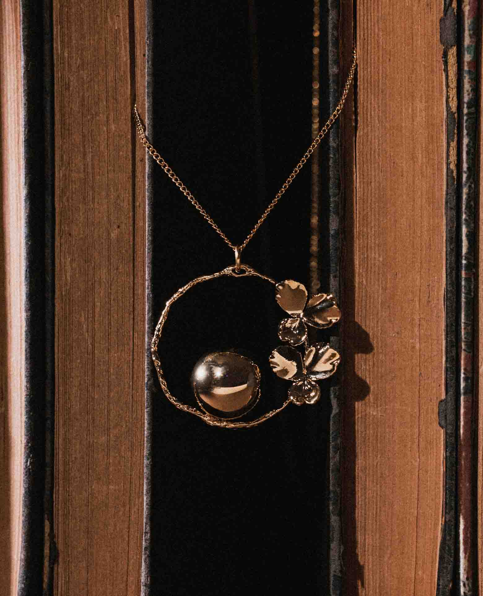 Bola Sélène pensée or