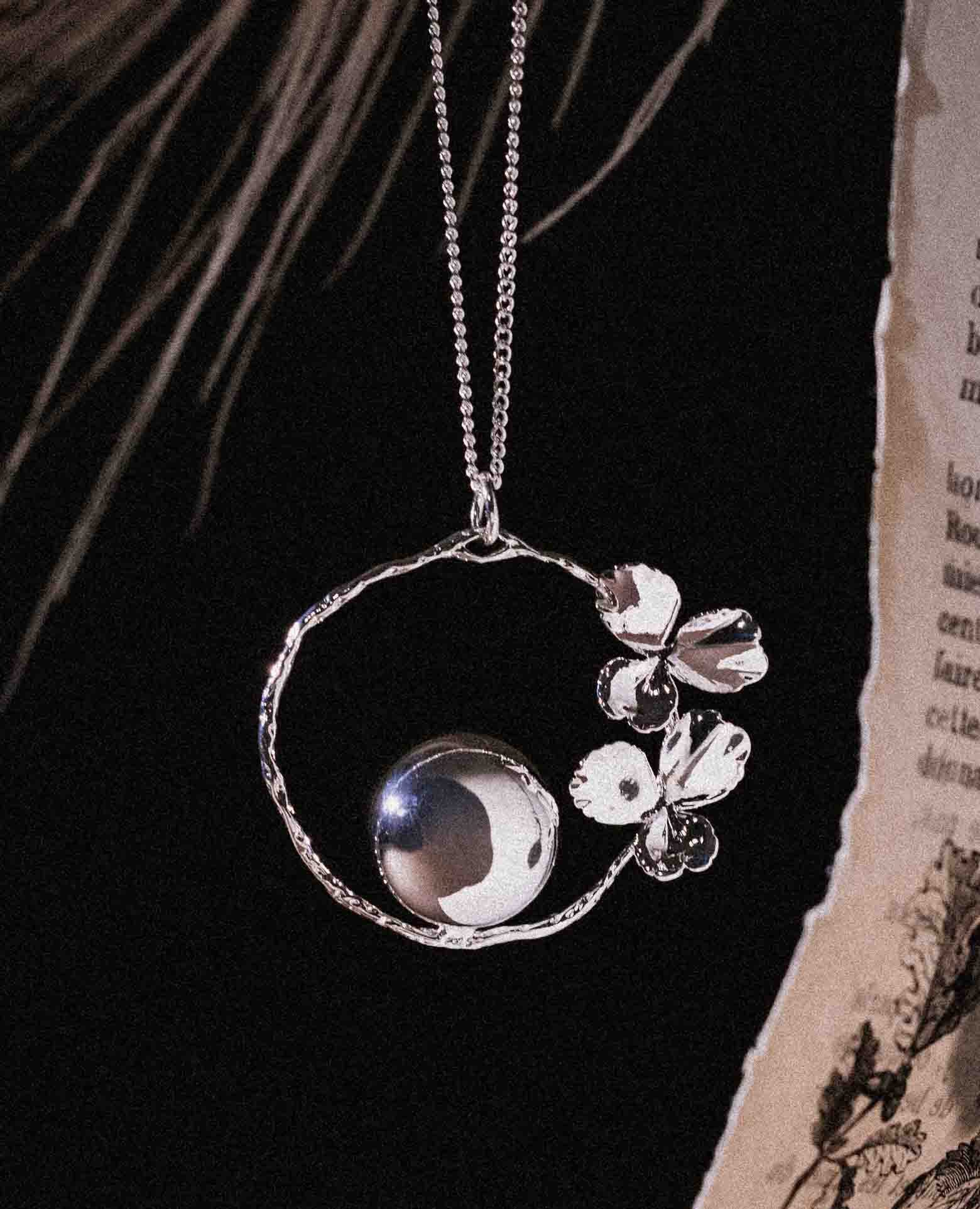 Bola Sélène pensée argent