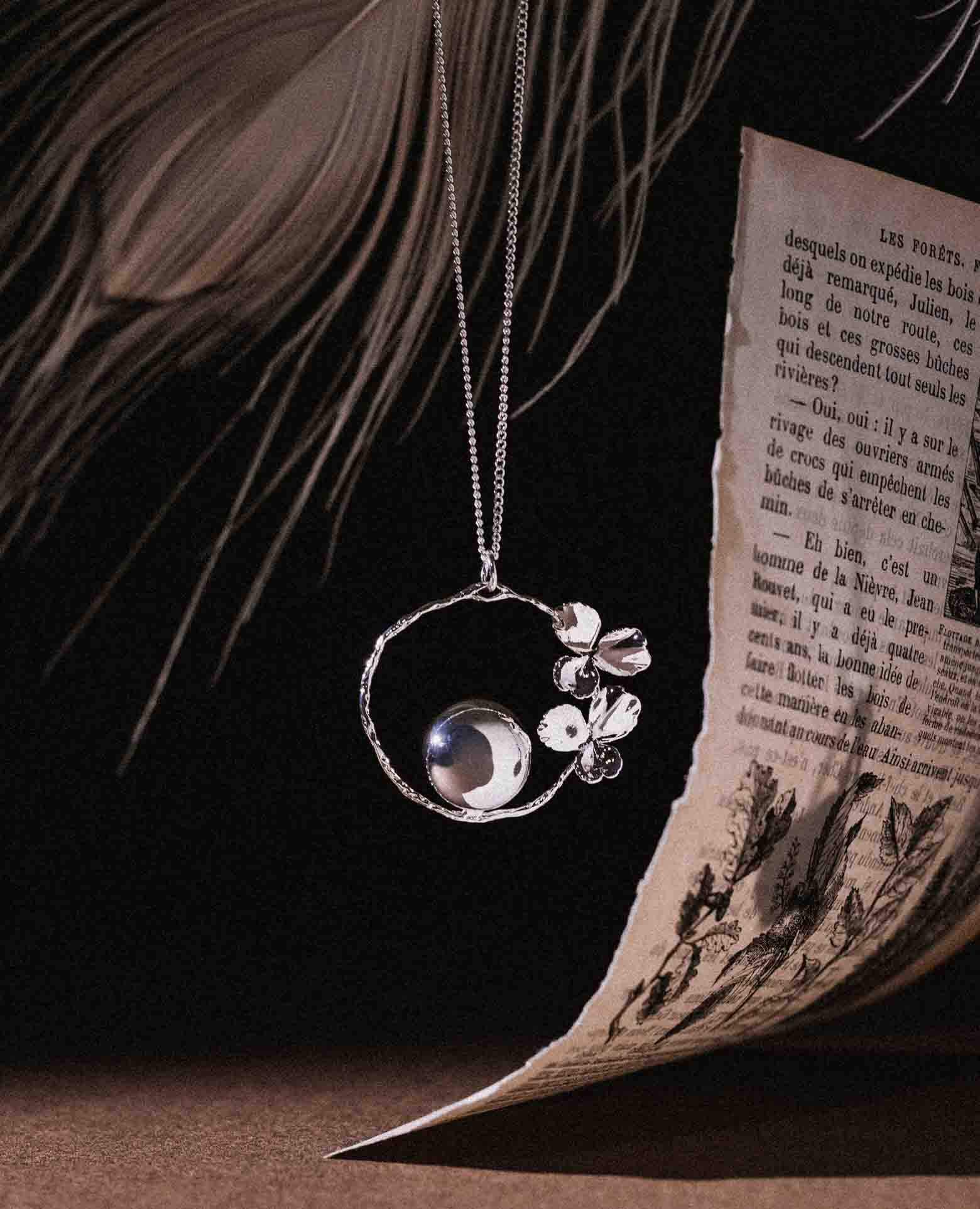 Bola Sélène pensée argent