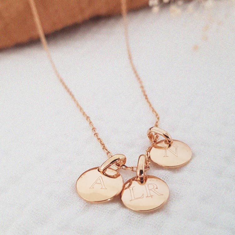 pendentif 3 petites médailles