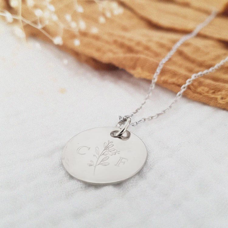 Médaille plate argent initiales fleuries