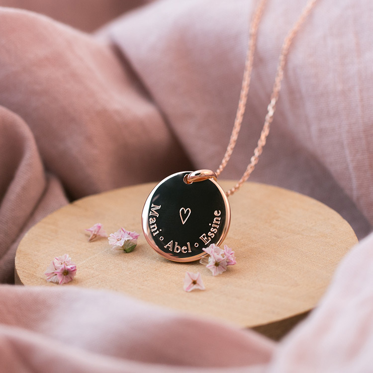 Médaille Fanny bombée cœur personnalisée 3 prénoms