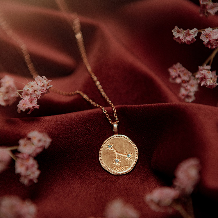 Collier astro Cancer