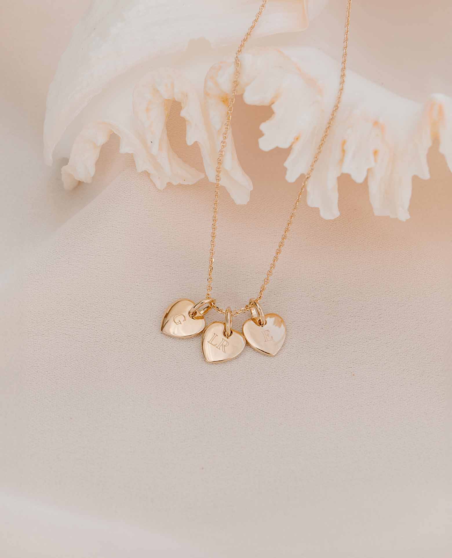 Collier coeur nacre + 3x Breloques clef, coeur et cadenas (Neuf avec Collier coeur nacre + 3x Breloques clef, coeur et cadenas (Neuf avec