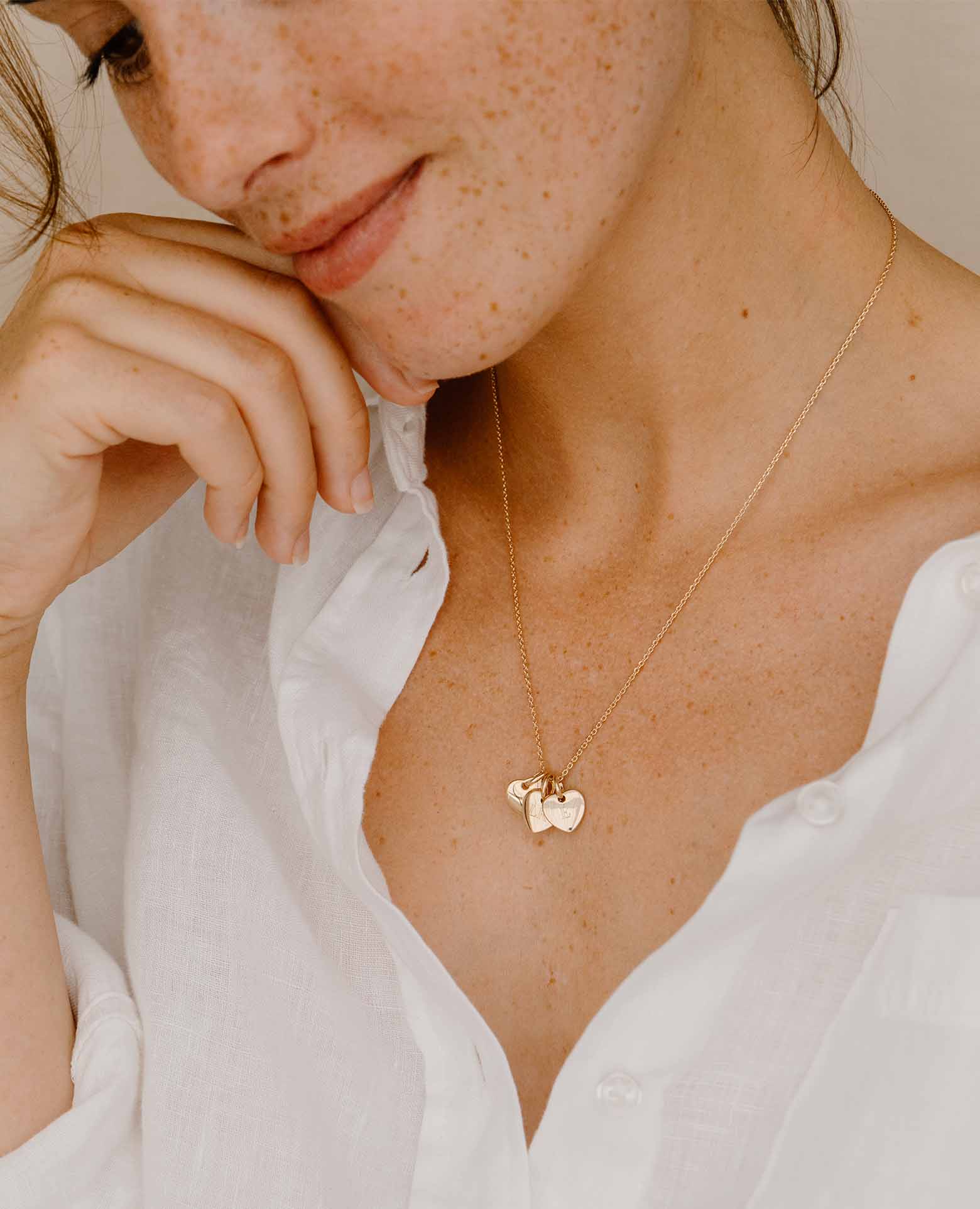 Sasha Riddle Colliers Collier Sasha 3 petits cœurs initiales or - Aismée