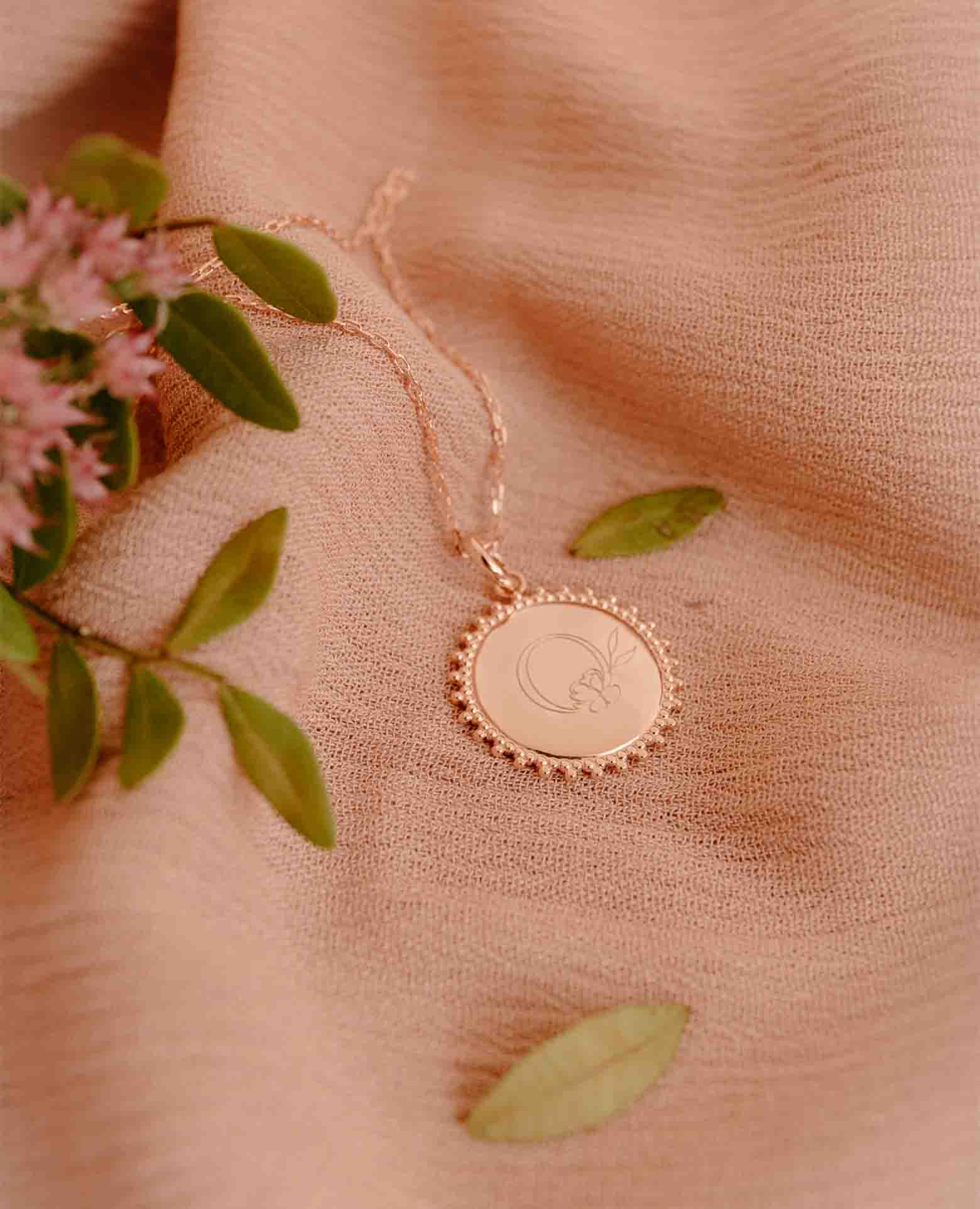 Collier personnalisé Feliz rose Initiale florale