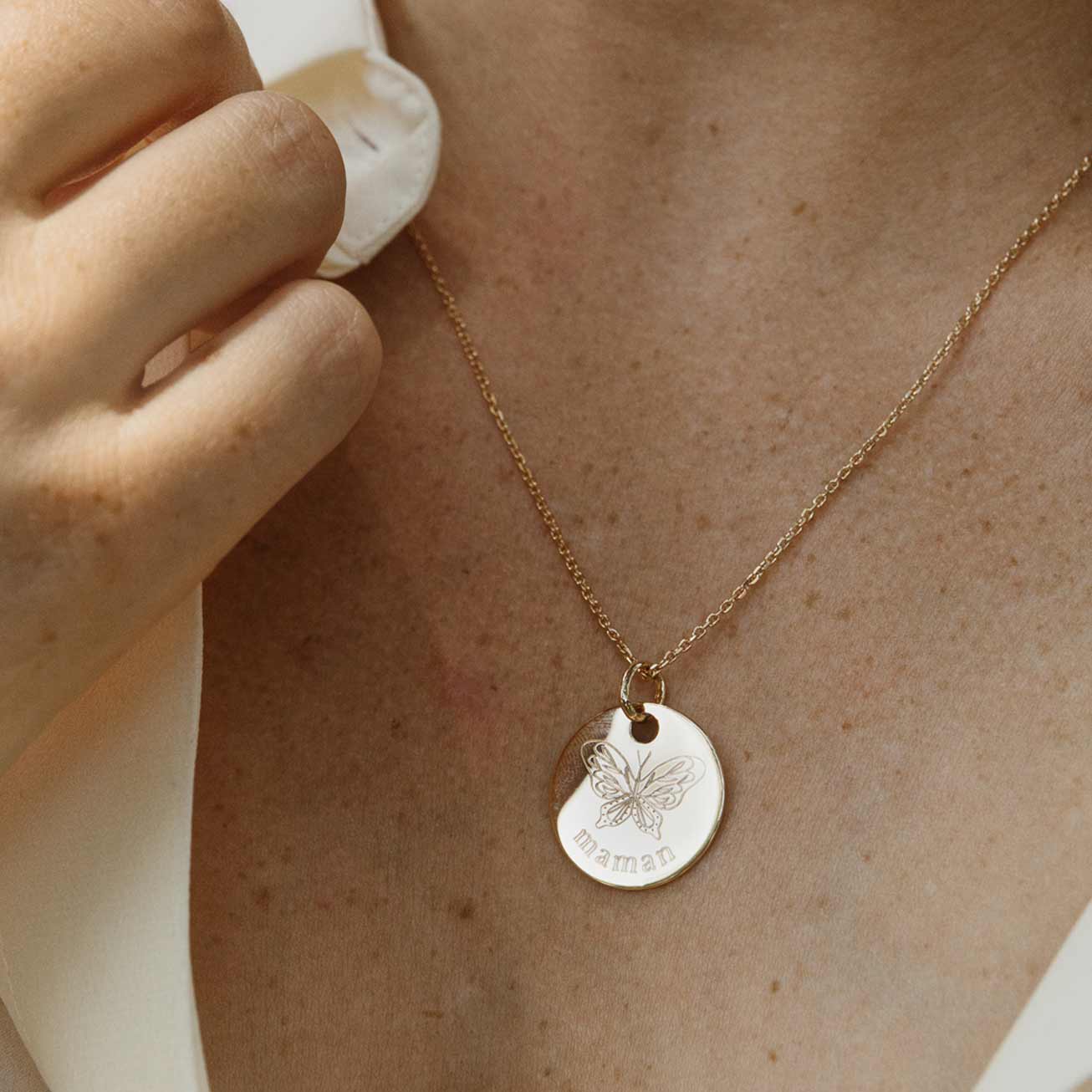 Médaille personnalisée Maman papillon