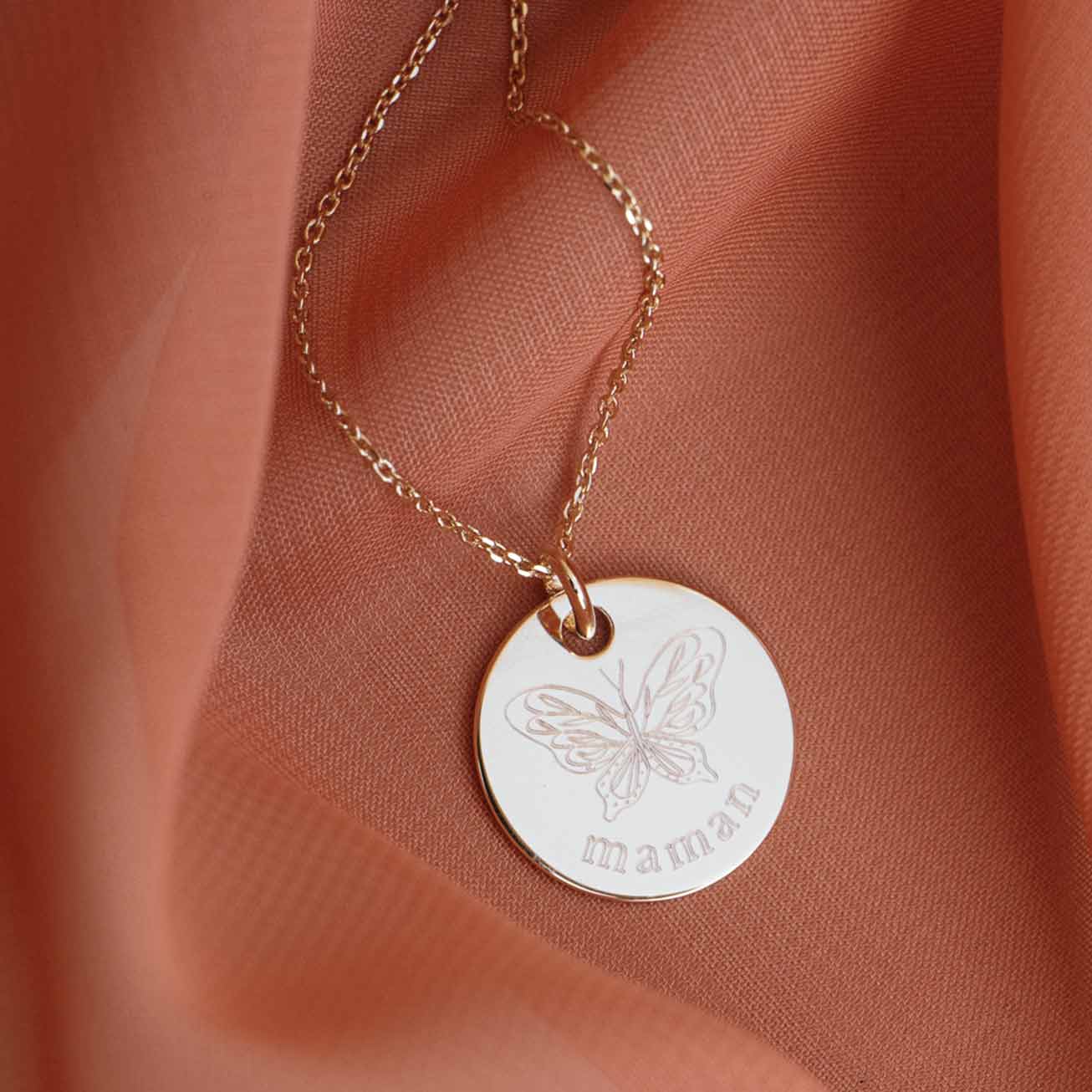 Médaille personnalisée Maman papillon