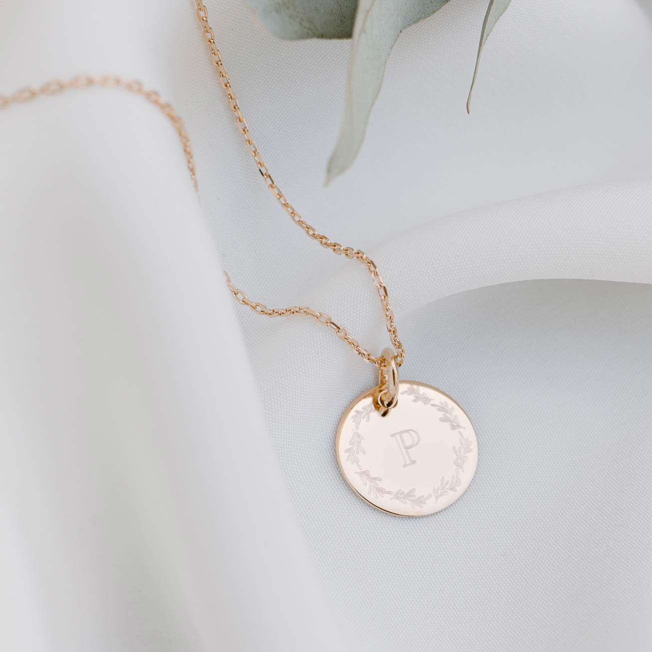 Collier enfant personnalisée couronne feuille init