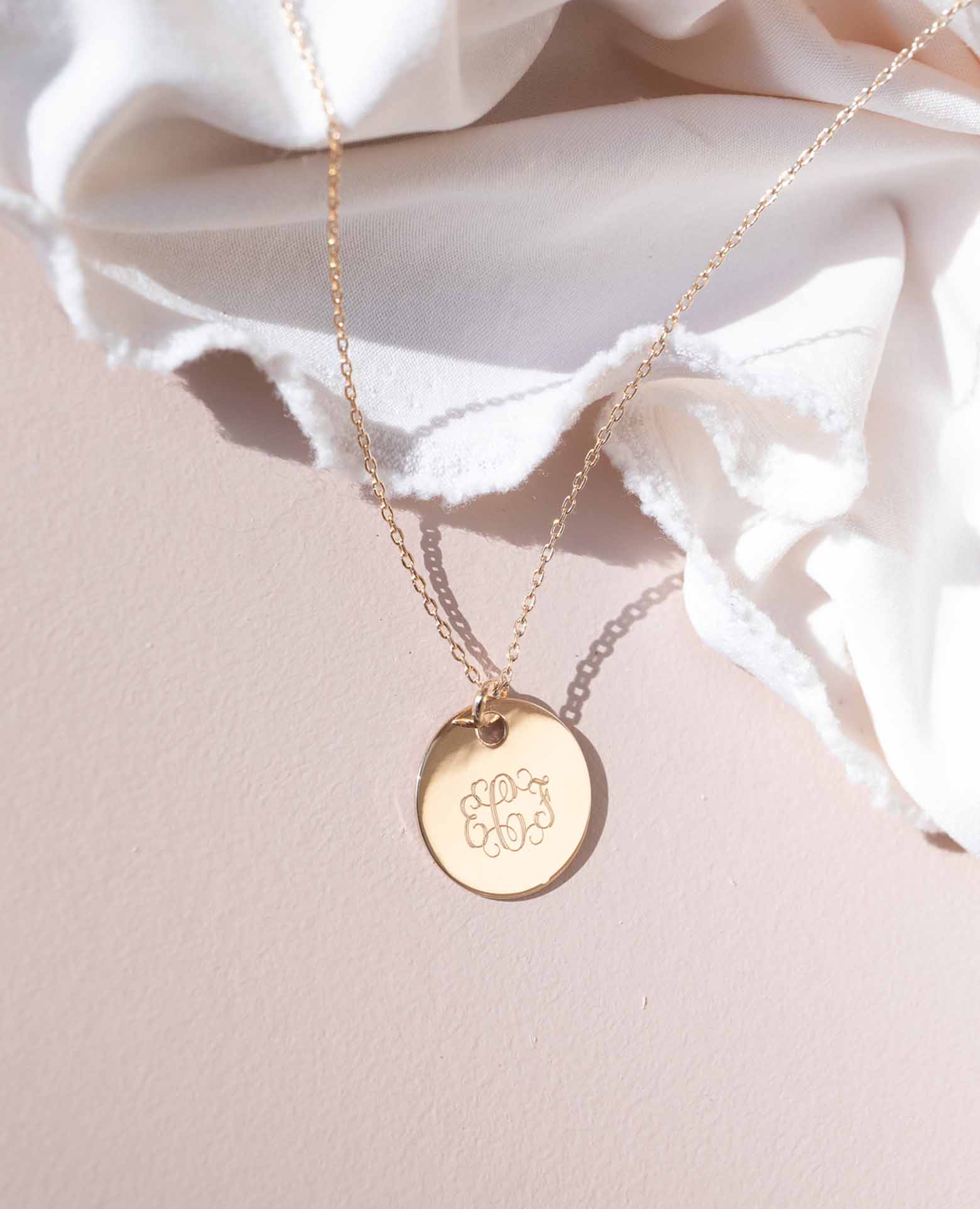 Collier personnalisé médaille monogramme