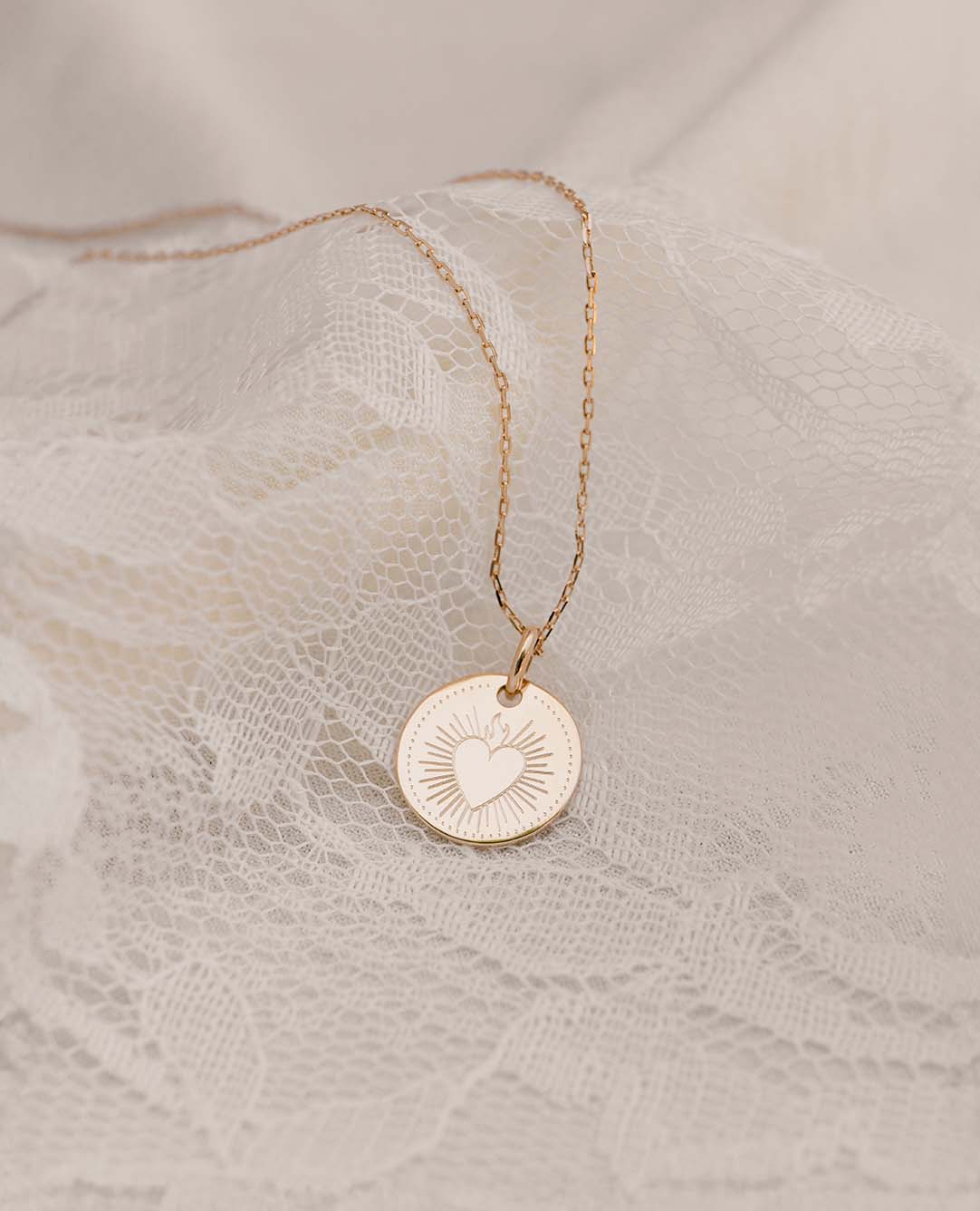 Médaille baptême <i>Coeur flamboyant</i>