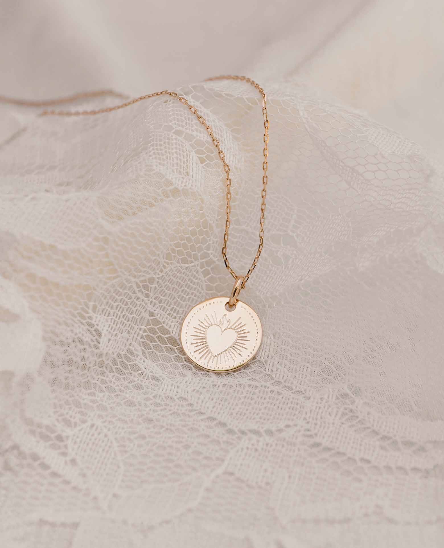 Médaille baptême <i>Coeur flamboyant</i>