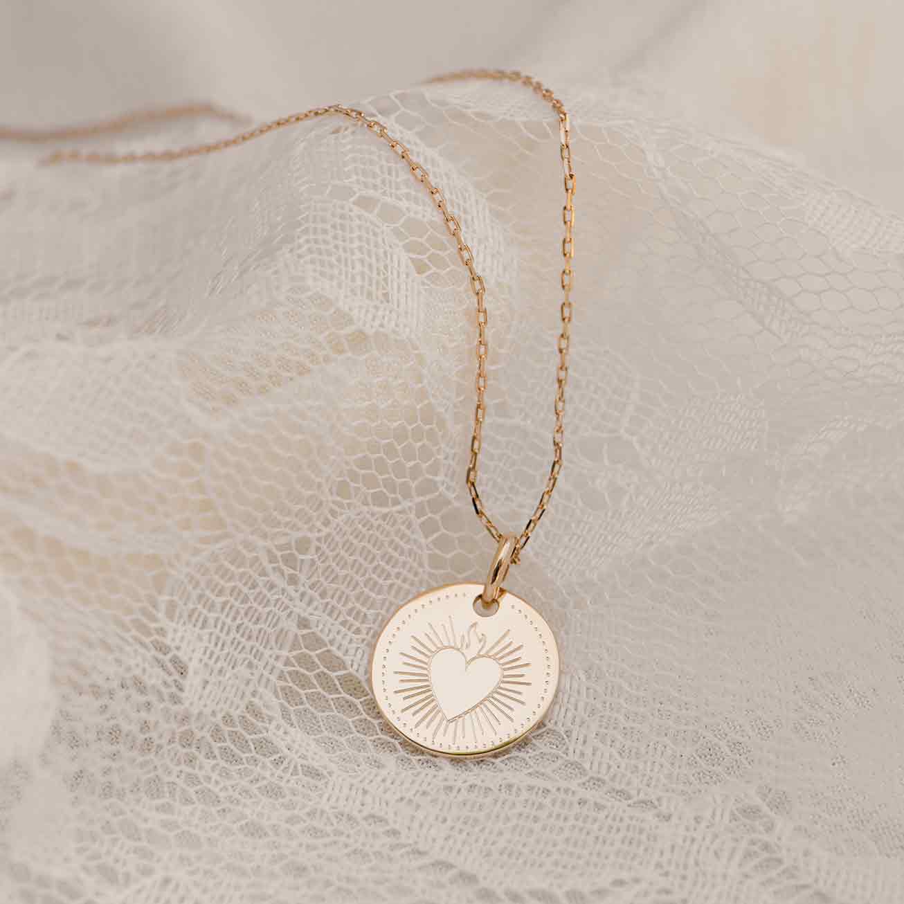 Médaille baptême <i>Coeur flamboyant</i>