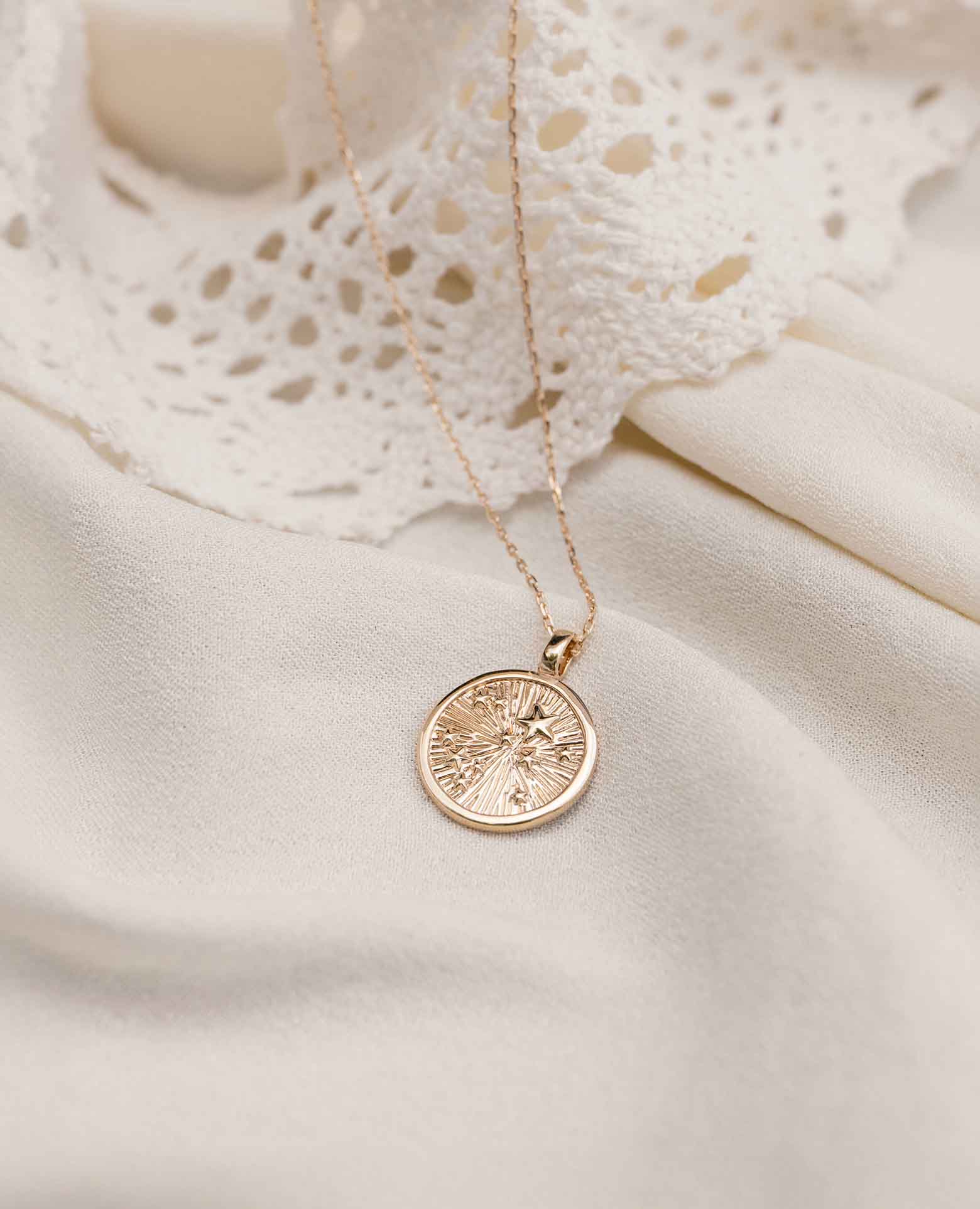 Collier enfant plaqué or Nuée d'étoiles 