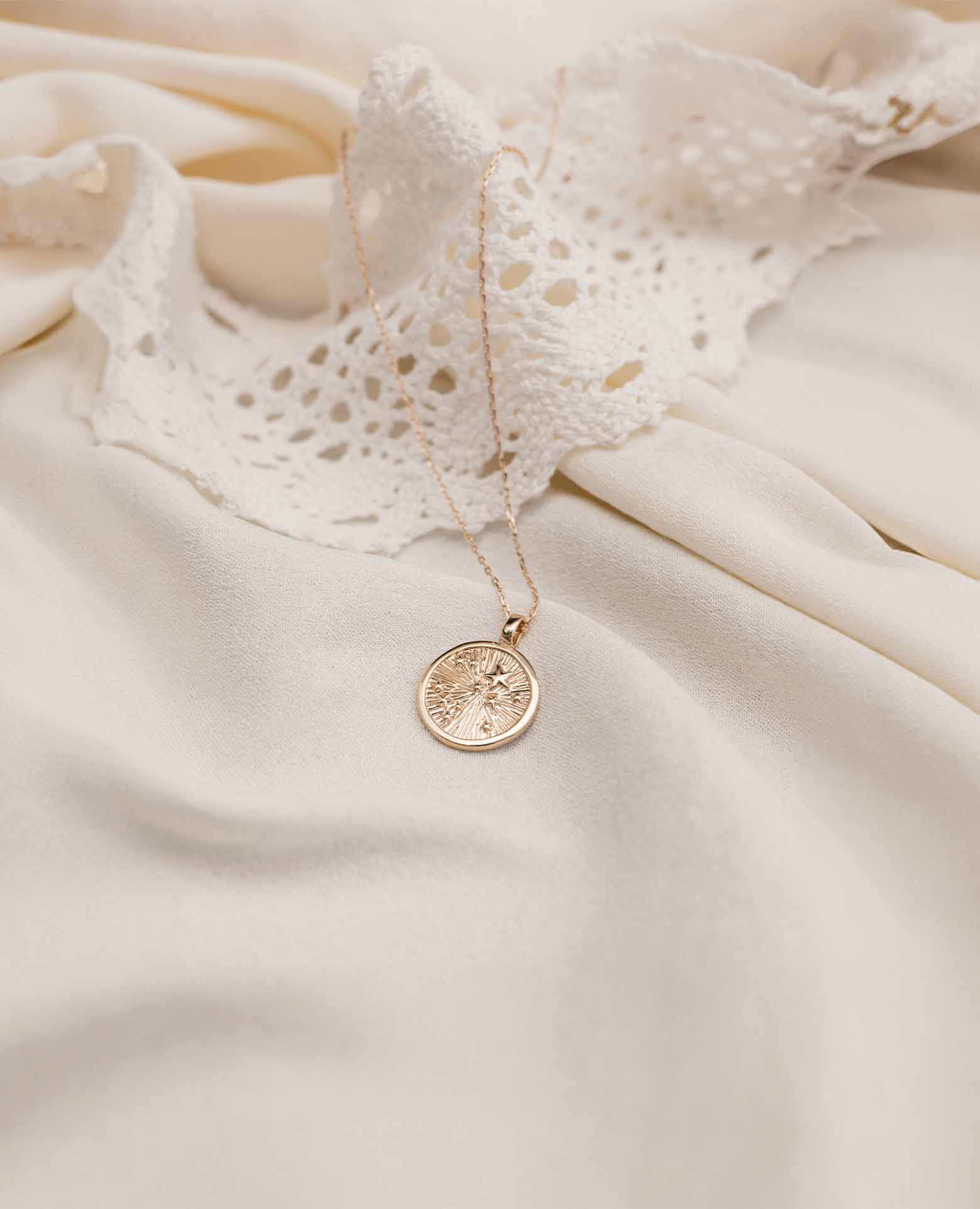 Collier enfant plaqué or Nuée d'étoiles 