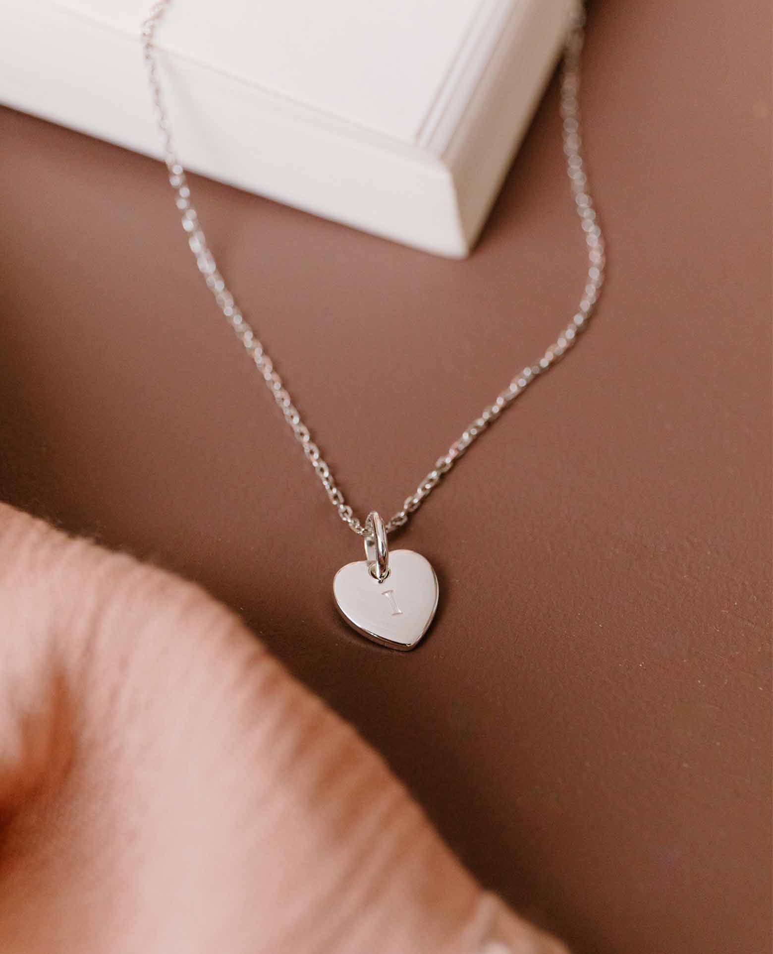 Collier enfant cœur personnalisé Lola argent