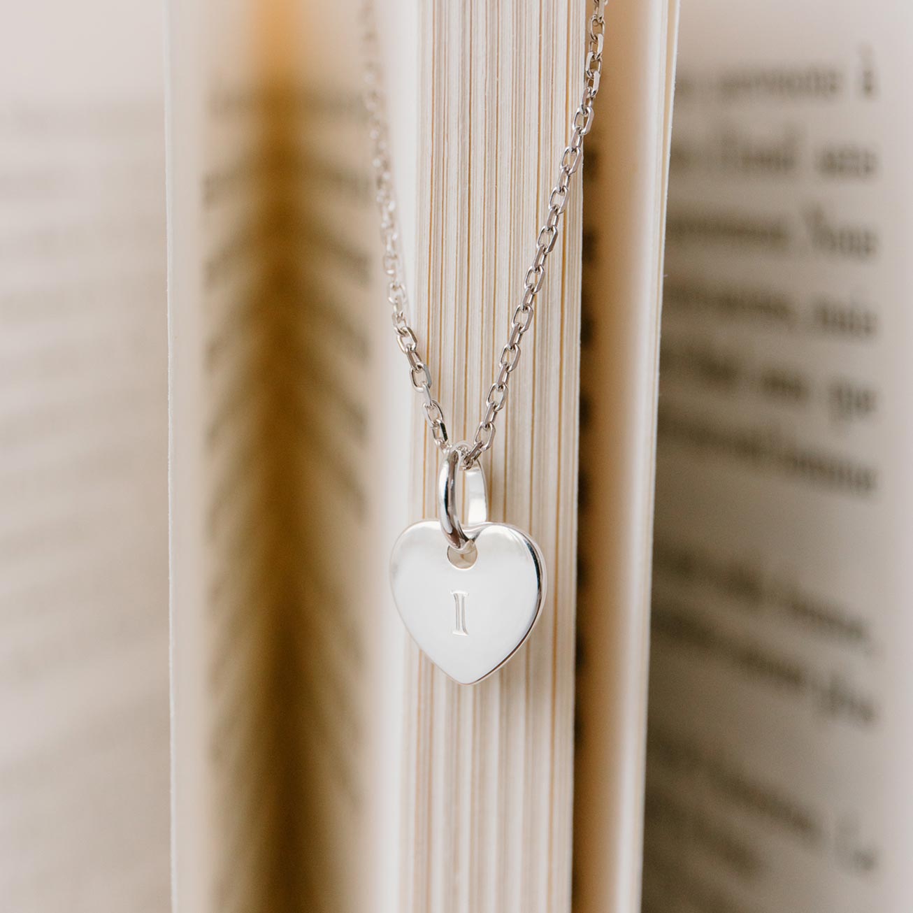 Collier enfant cœur personnalisé Lola argent