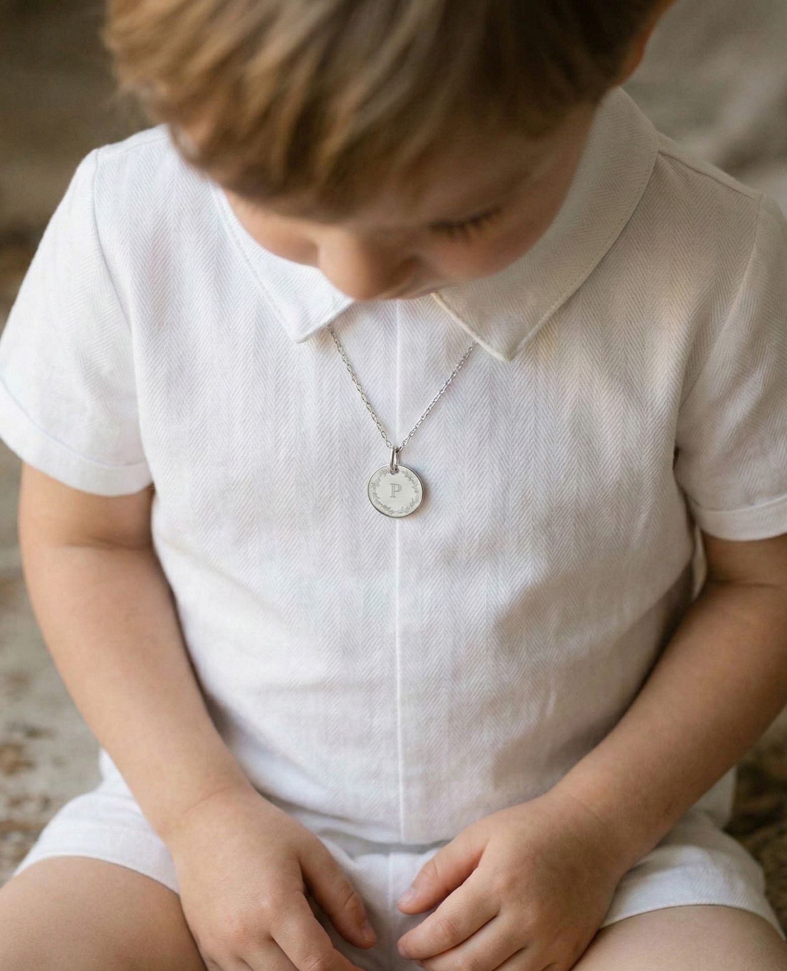 Médaille bapteme personnalisée couronne feuille in