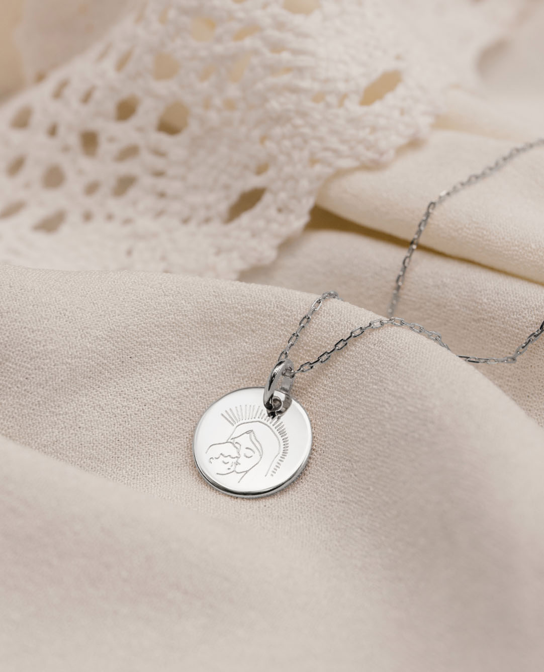 Médaille de baptême argent massif <i>Vierge à l’en