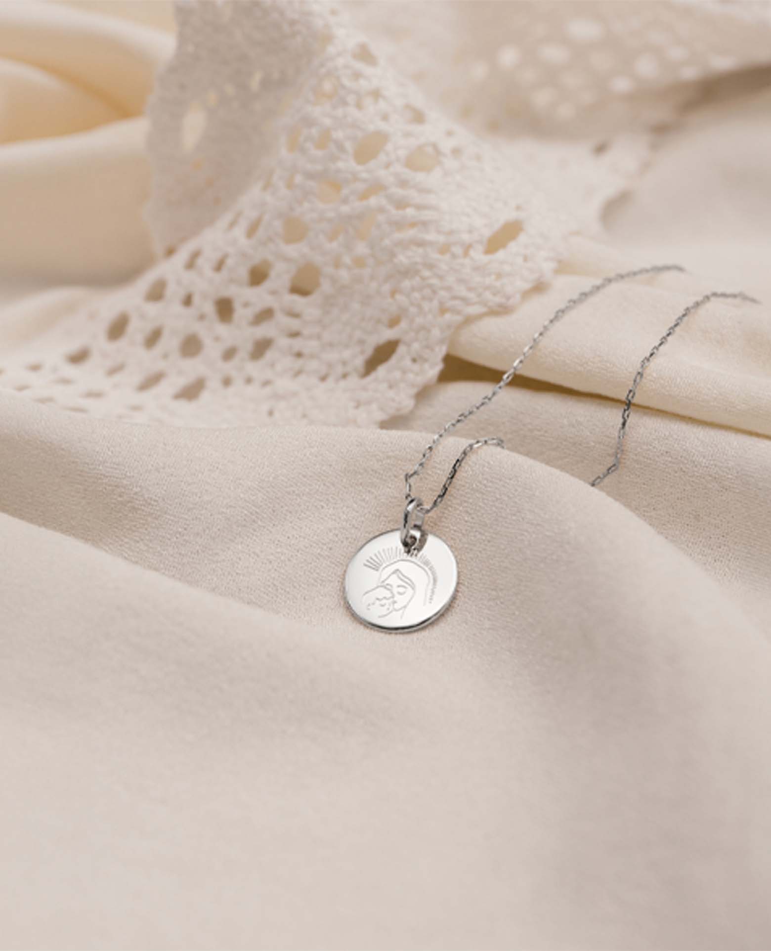 Médaille de baptême argent massif <i>Vierge à l’en