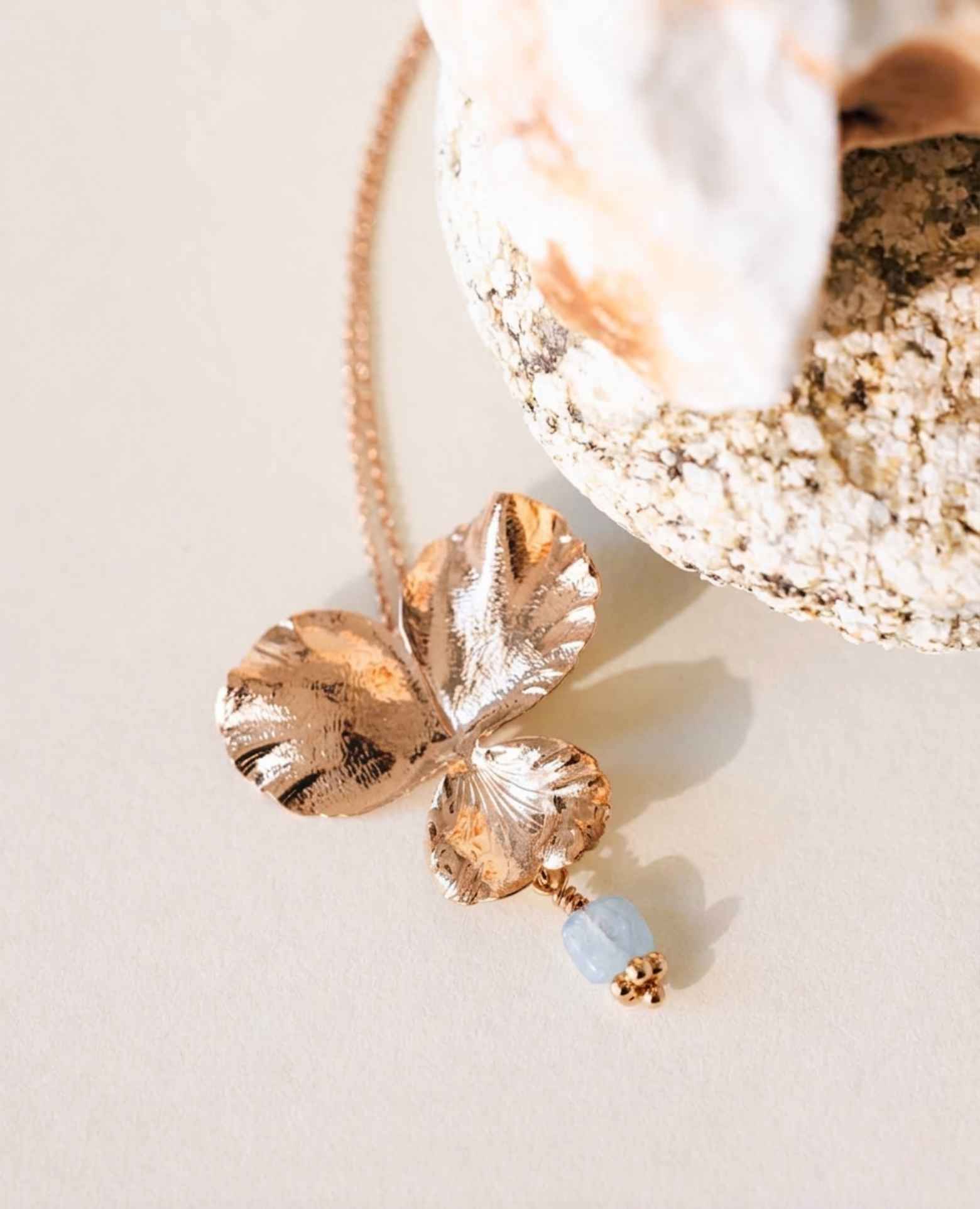 Collier <i>Pensée</i> et son Aigue-marine