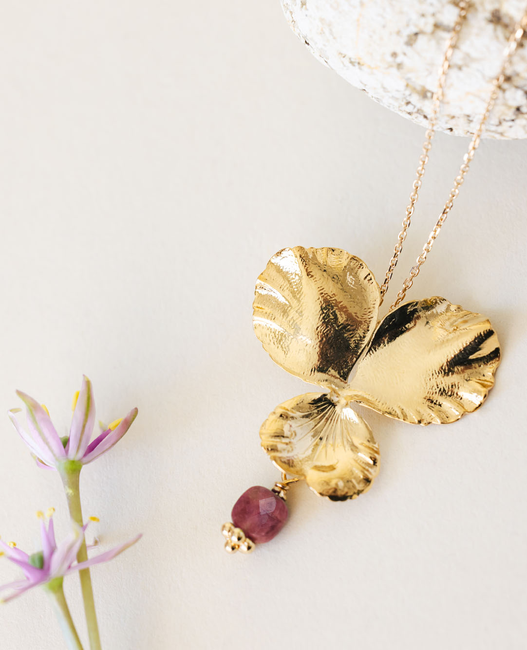 Collier Pensée MM Rubis carrée