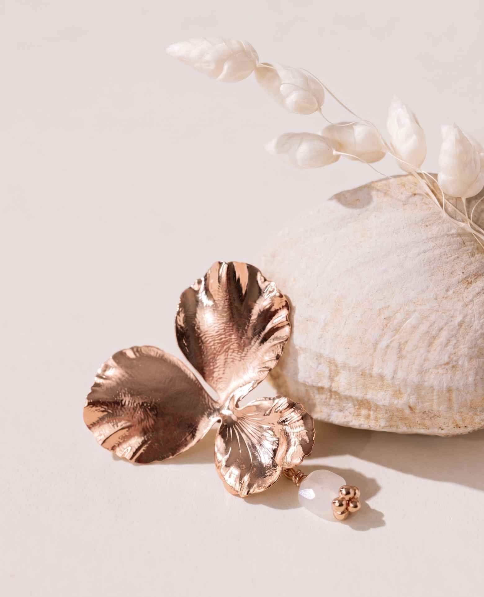 Boucles d'oreilles <i>Pensée</i> pierre de lune