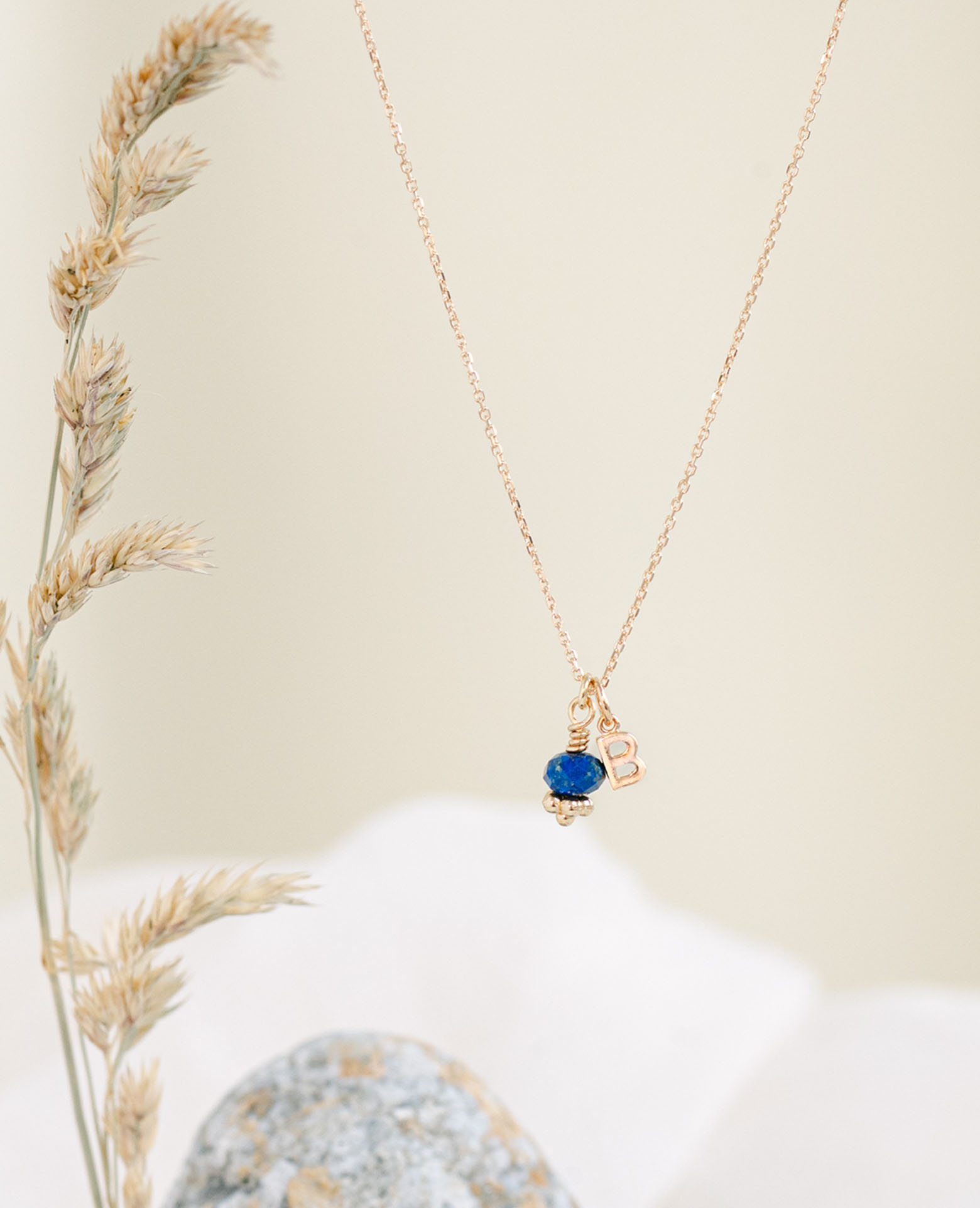 Collier initiale + rondelle 4x6 Lapis