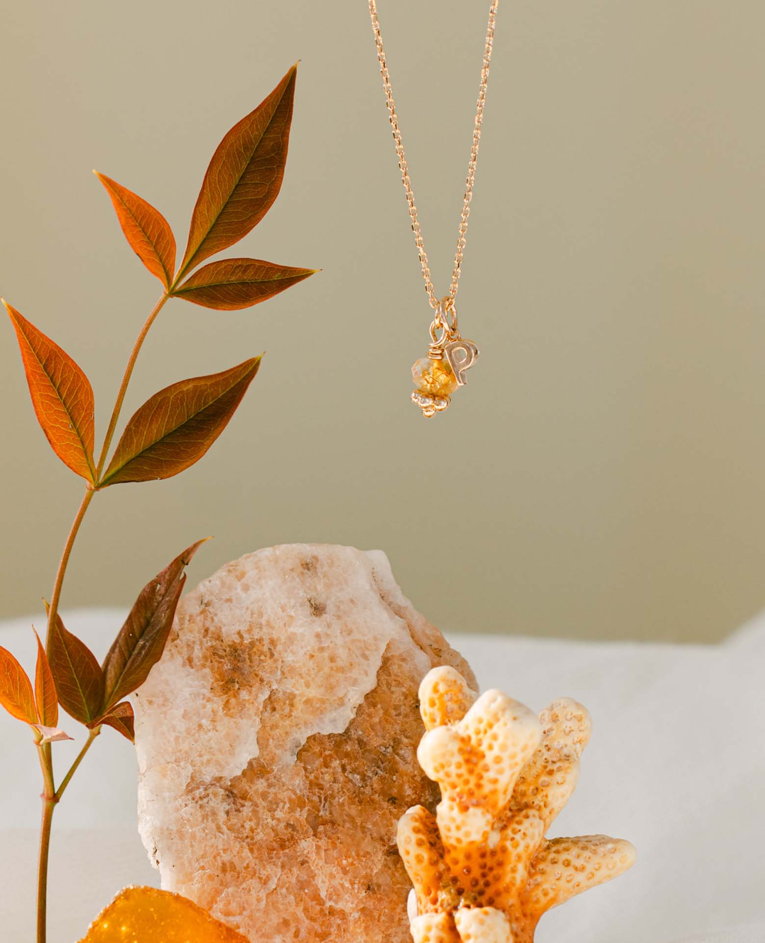 Collier initiale + rondelle 4x6 Citrine