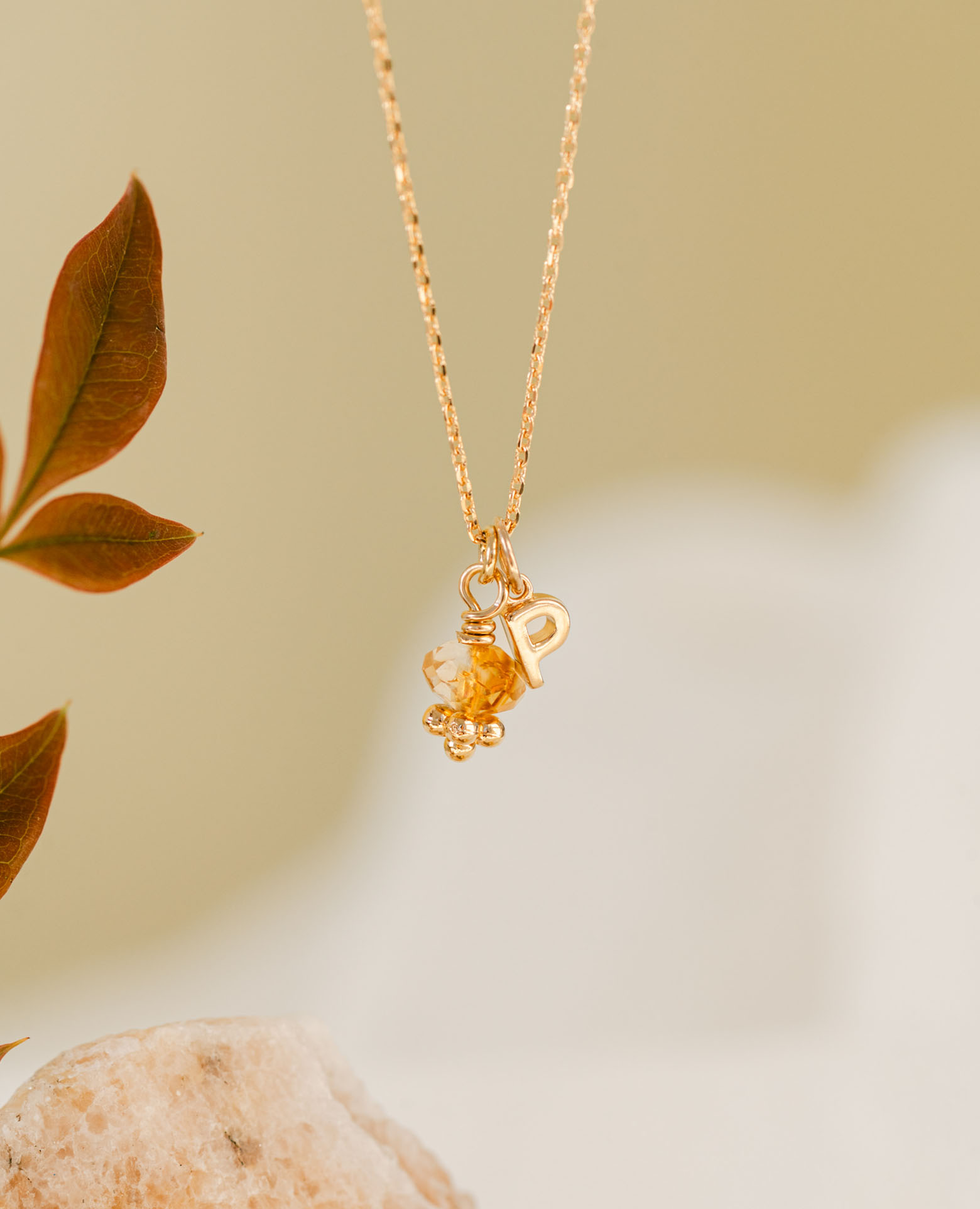 Collier initiale + rondelle 4x6 Citrine